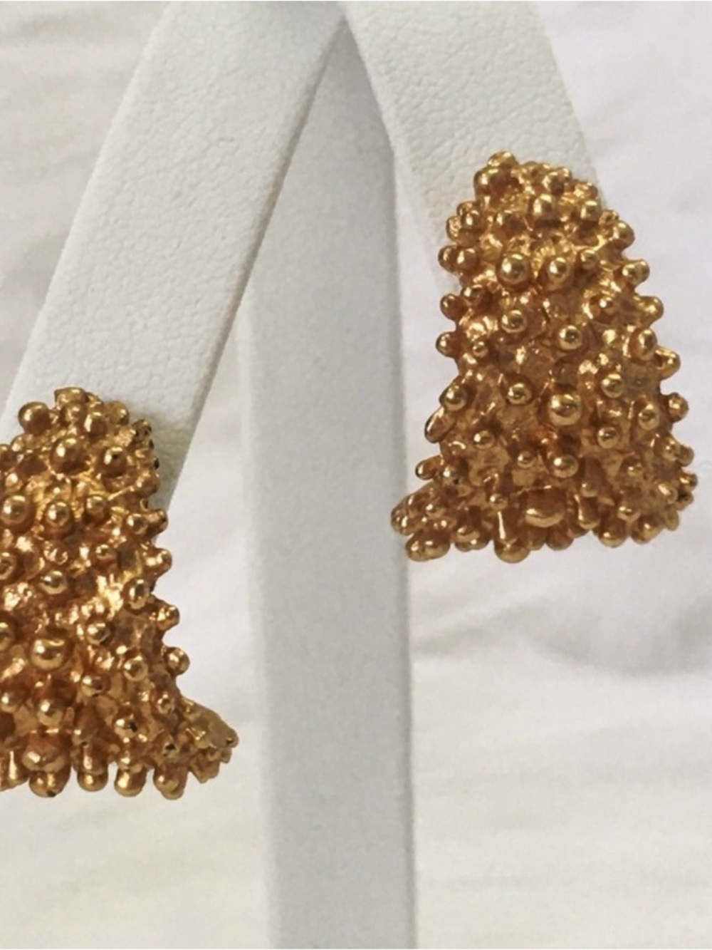 *Vintage Sarah Coventry Earrings Brutalist Hoops - Picture 4 of 5